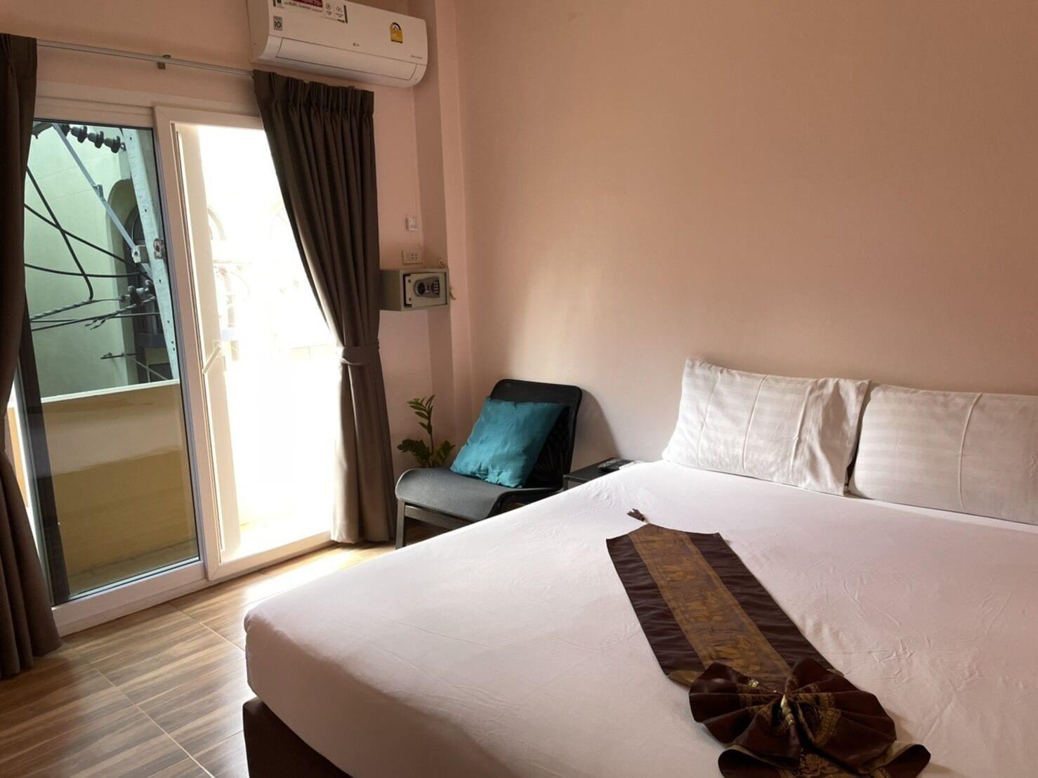 Sureena Hotel Pattaya Extérieur photo
