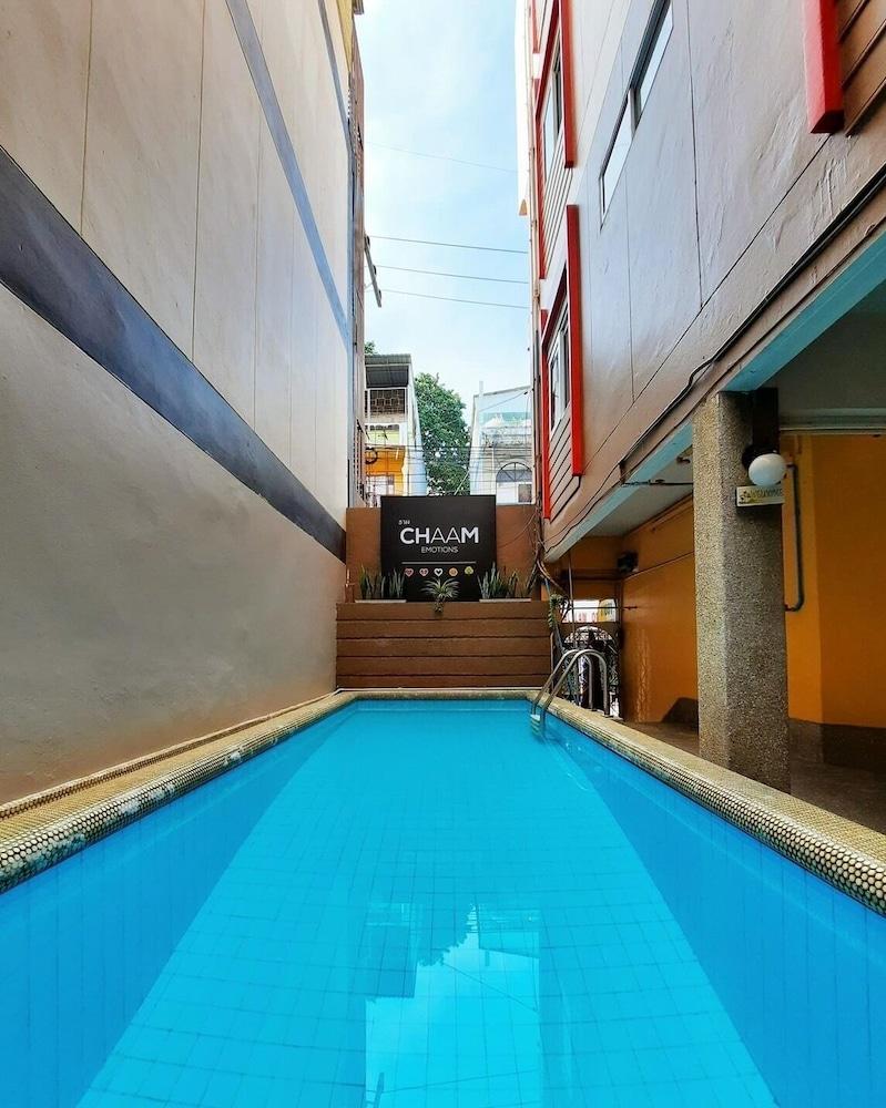 Sureena Hotel Pattaya Extérieur photo