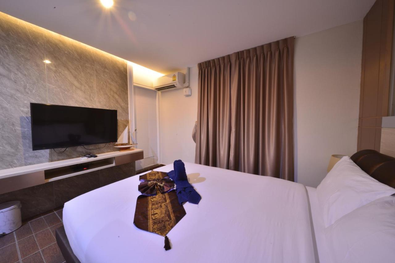 Sureena Hotel Pattaya Extérieur photo