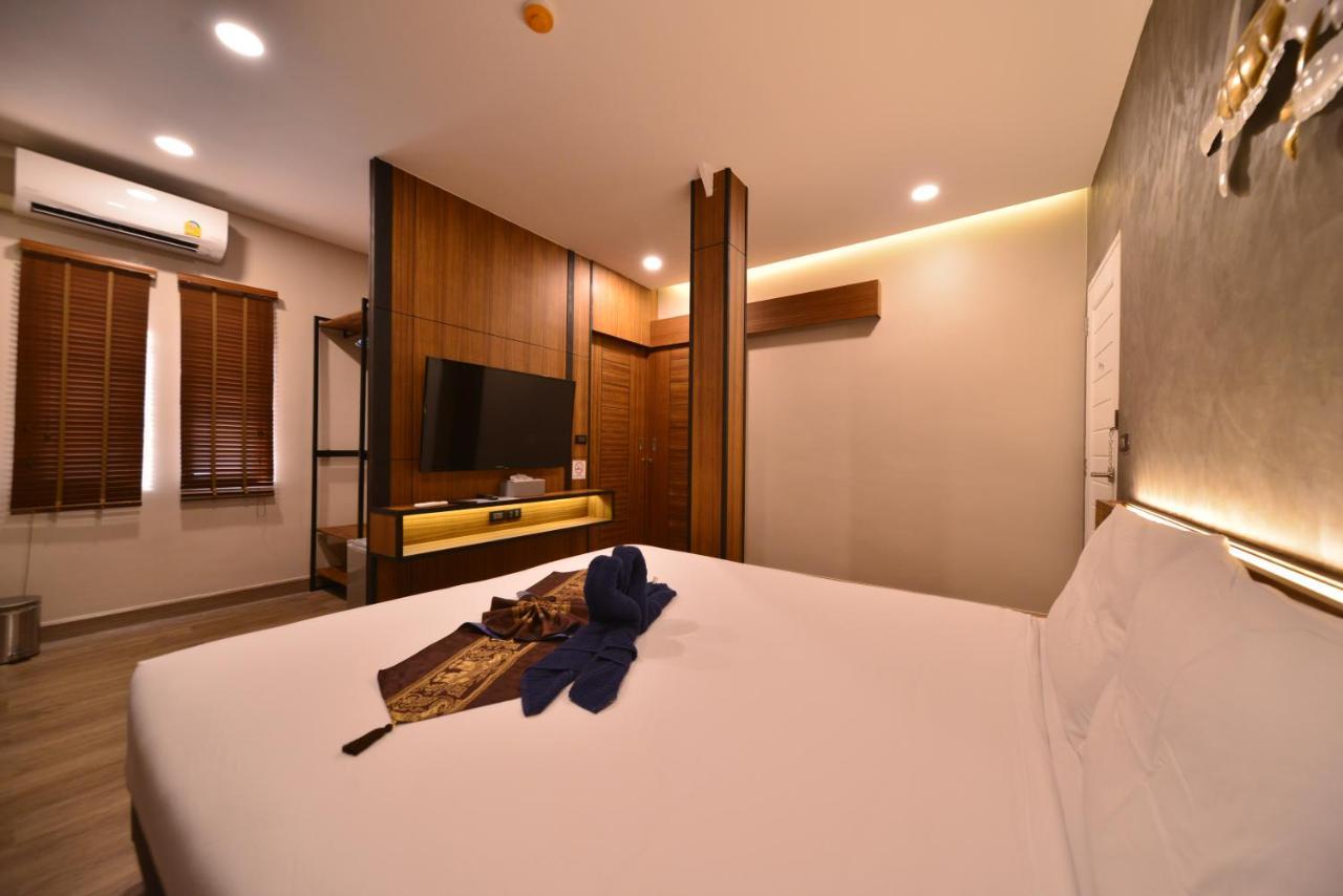Sureena Hotel Pattaya Extérieur photo