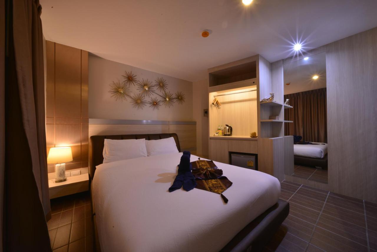 Sureena Hotel Pattaya Extérieur photo