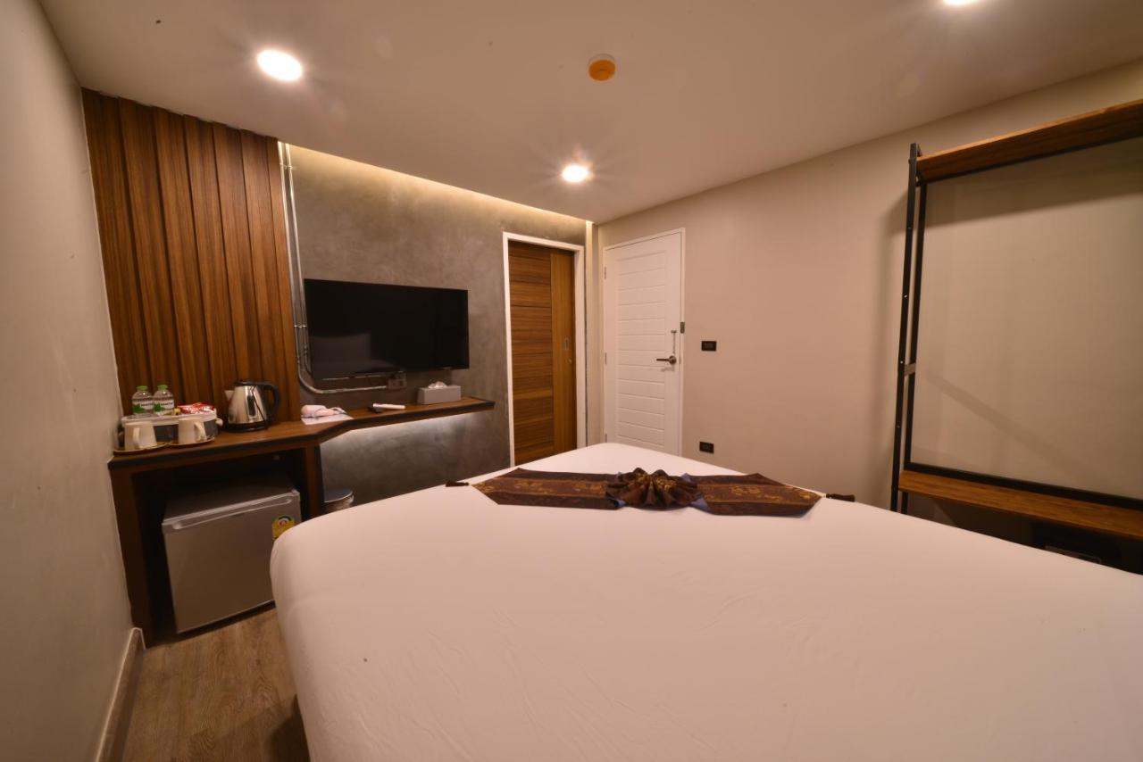 Sureena Hotel Pattaya Extérieur photo