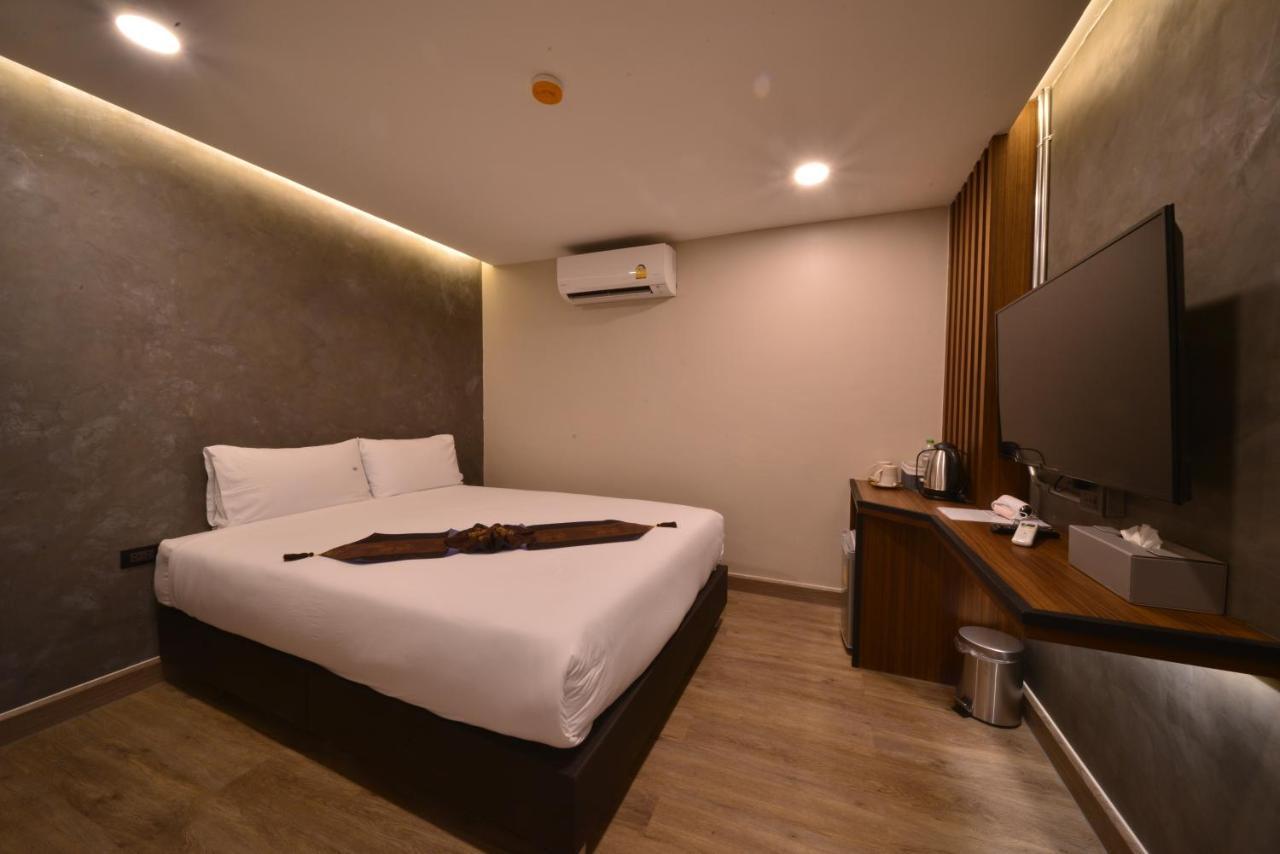 Sureena Hotel Pattaya Extérieur photo
