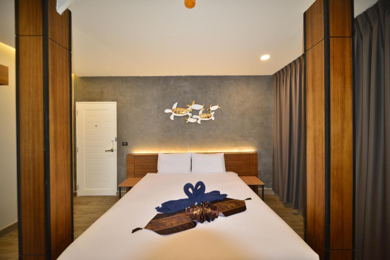 Sureena Hotel Pattaya Extérieur photo