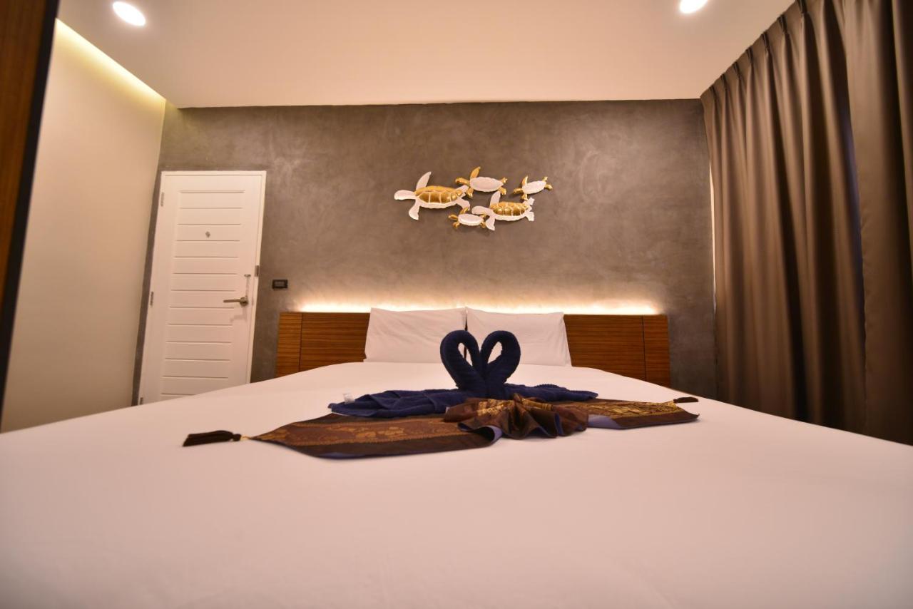 Sureena Hotel Pattaya Extérieur photo