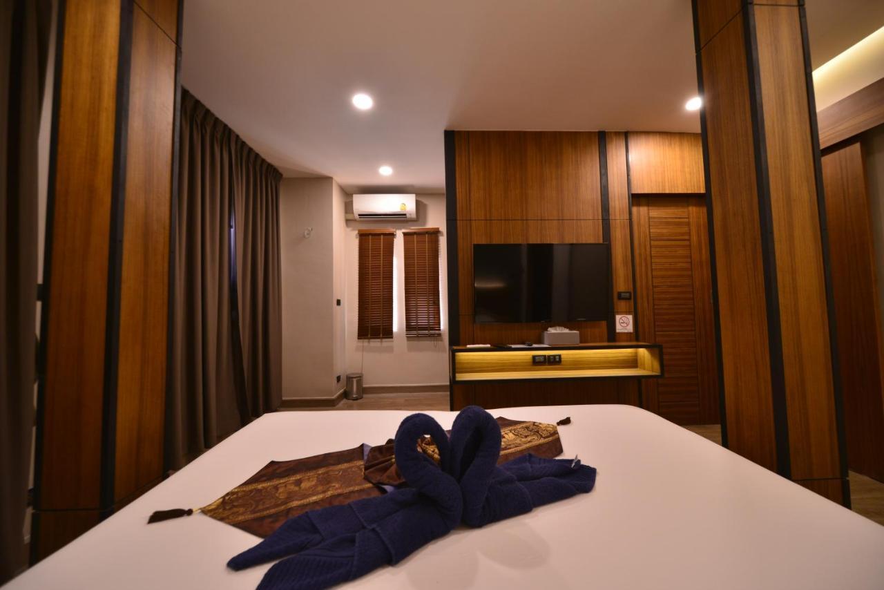 Sureena Hotel Pattaya Extérieur photo
